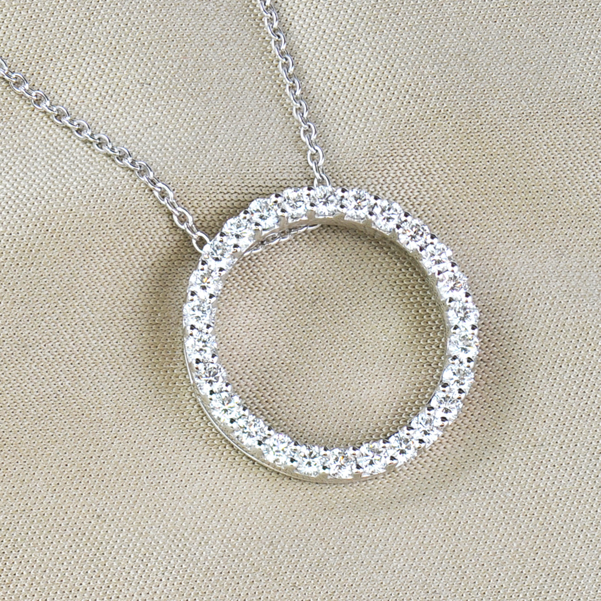 white gold and natural diamond circle pendant