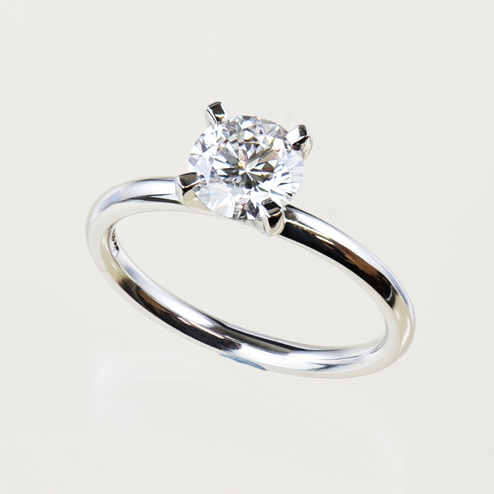 1 carat lab grown diamond engagement ring