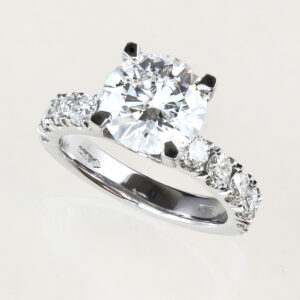 3.10 carat round brilliant cut diamond solitaire ring