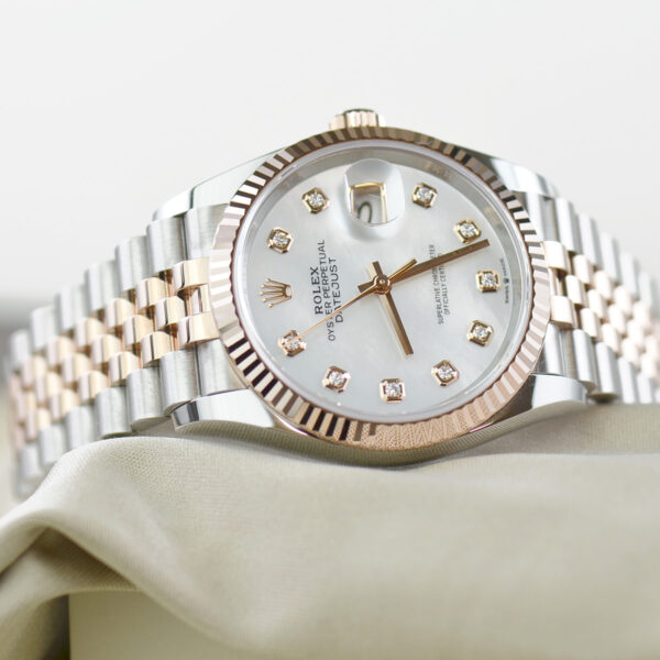 Rolex Oyster Perpetual Datejust in Everose gold and stainless steel
